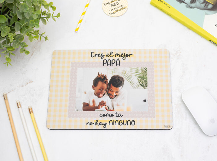 Alfombrilla personalizada para papá con el mensaje "Eres el mejor Papá, como tu no hay ninguno" y una imagen