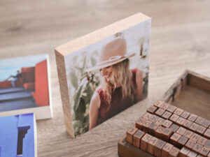 Fotografía en bloque de madera