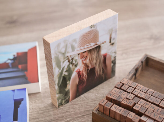 Fotografía en bloque de madera