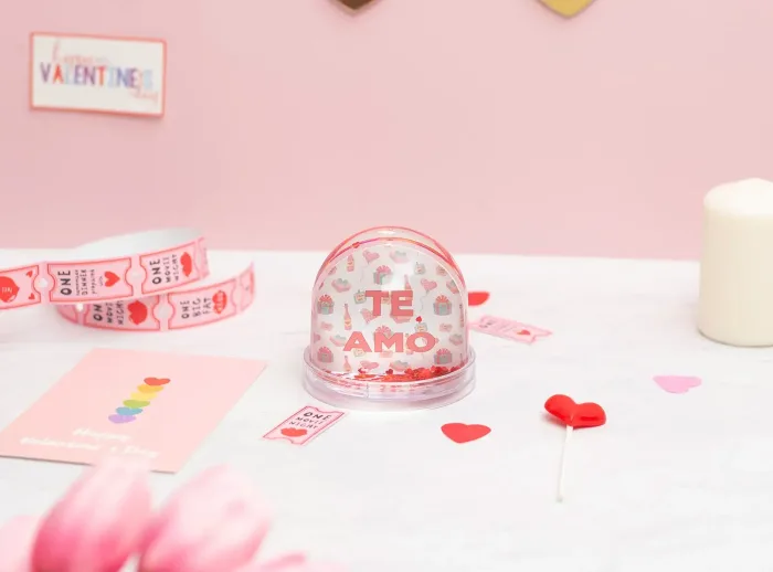 Bola de corazones Bola de nieve con corazones