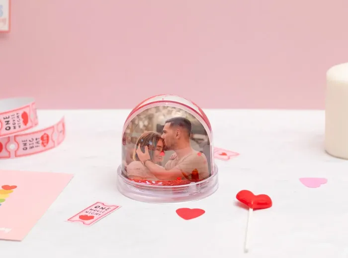 Bola de corazones Bola de nieve con corazones