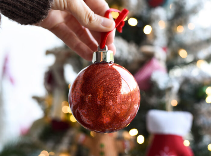 bola navidad purpurina roja Bola de Navidad personalizada con una foto y reverso con purpurina color rojo