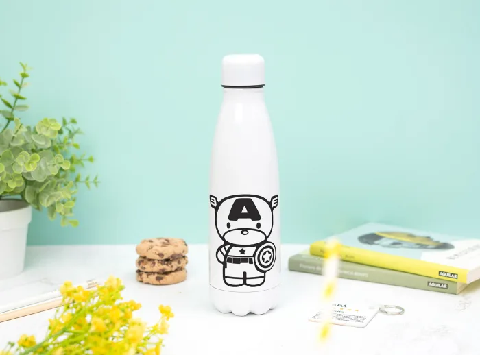 Botella térmica personalizada para papá con la frase “Papá, mi héroe favorito” y su nombre.