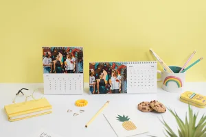 Calendario de mesa clásico disponible en formato horizontal y vertical