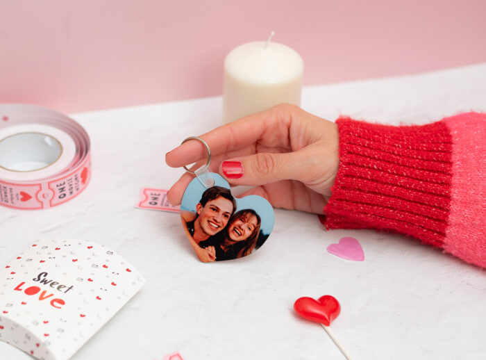 Llavero de enamorados con forma de corazón personalizado con una foto