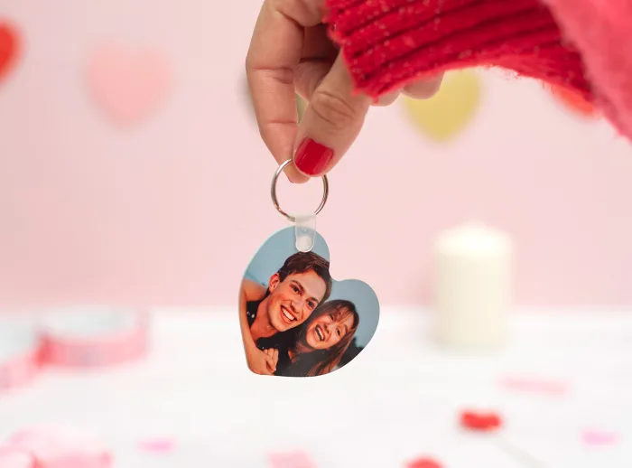 Llavero de enamorados con forma de corazón personalizado con una foto