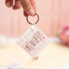 Llavero cuadrado de plástico con la frase "Mi madre es hermosa, hermosa, valiente, buena, brillante, honesta" y una foto en el reverso