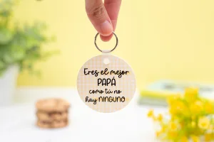 Llavero personalizado redondo de plástico con la inscripción "Papá, como tú, no hay ninguno" en un lado y una foto en el otro.