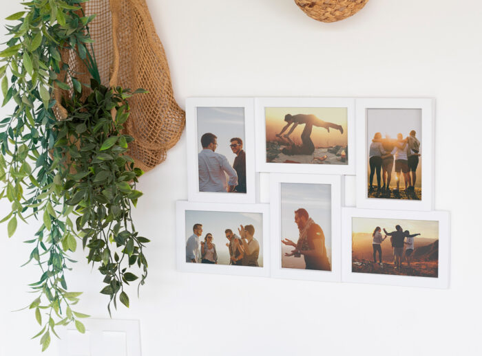 Marco múltiple Topic de 6 fotos tamaño 10x15 cm. en color blanco para colgar