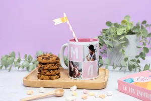 Taza collage personalizada con 4 fotos y el texto 'Mamá