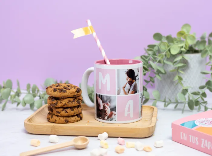 Taza collage personalizada con 4 fotos y el texto 'Mamá