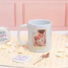 Taza de cerámica con interior blanco, personalizada con la frase "Mejor madre del mundo" y una foto.