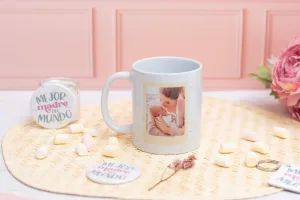 Taza de cerámica con interior blanco, personalizada con la frase "Mejor madre del mundo" y una foto.