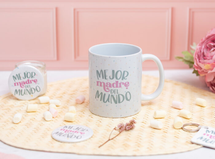 Taza de cerámica con interior blanco, personalizada con la frase "Mejor madre del mundo" y una foto.