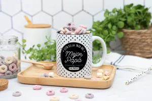 Taza personalizada con mensaje "Taza del mejor papá". Personalización con el nombre que elijas disponible.
