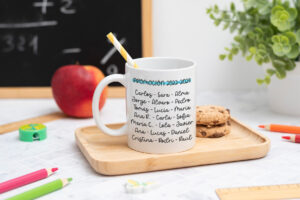 Taza profesores curso y nombres Taza personalizada para profesores con curso y nombres de los niños en el reverso