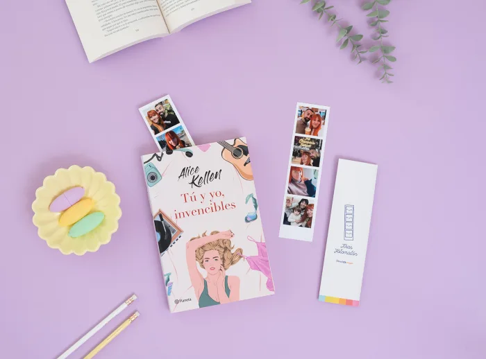 Tira de fotomatón con tus fotos. Se puede utilizar como punto de lectura